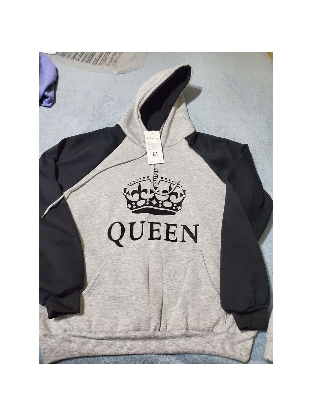Queen hooded sweater, Medium size